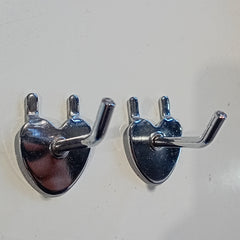 100pc Heart Shaped Peg Board Hooks